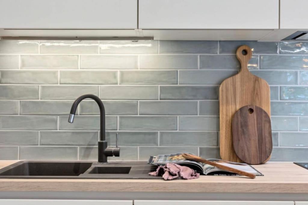 Raphaelle - Trendy Met 2 Slaapkamers Appartement *